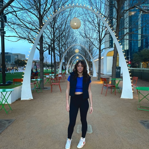 Meet your Posher, Lily - Picture 1 of 1